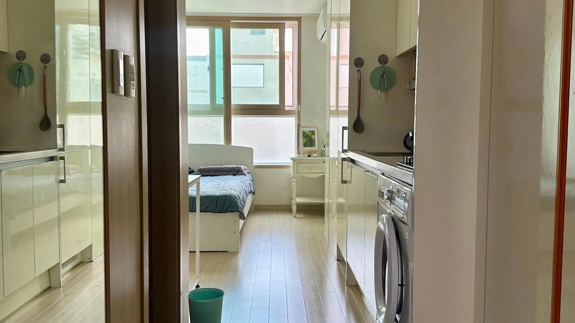 Seoul Sillim Property 0*,
